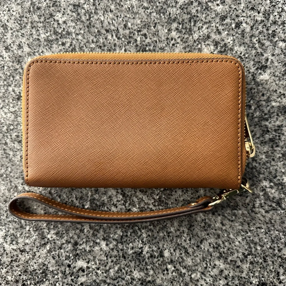 Michael Kors Jet Set Wristlet in Brown